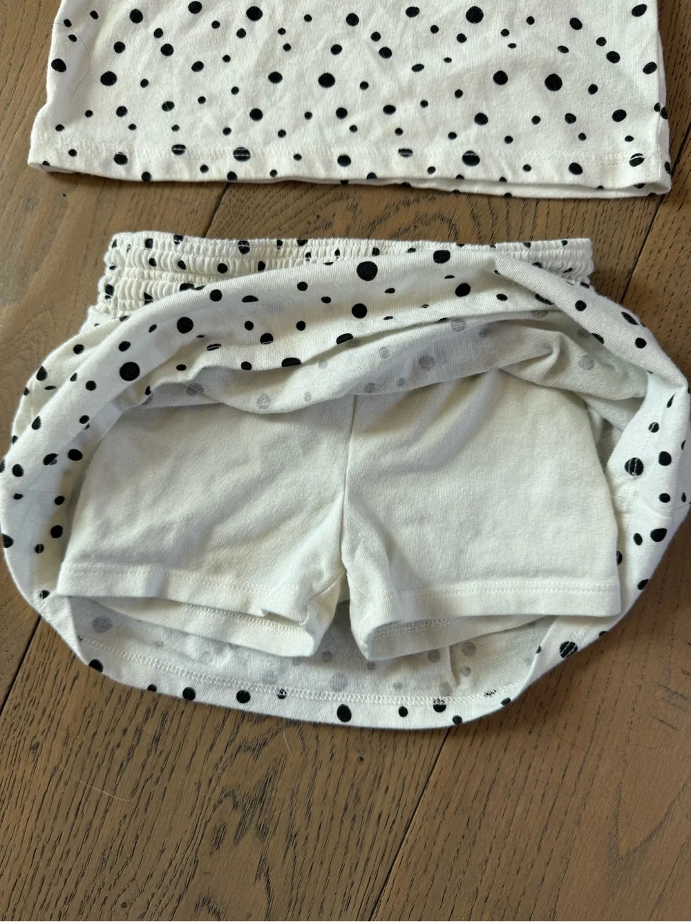 Cat & Jack 2T Black White Polka Dot Top & Skort Set